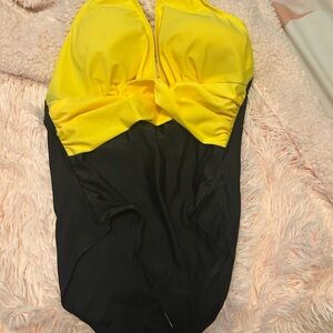 NWOT one piece swim suit.